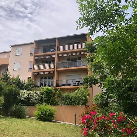 Charmant Studio Costebelle Proche Gare, Terrasse Et Parking Gratuit 耶尔